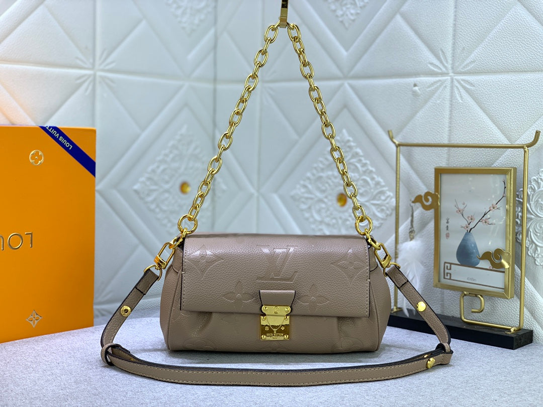 2XR363BDE Stylish leather bag 