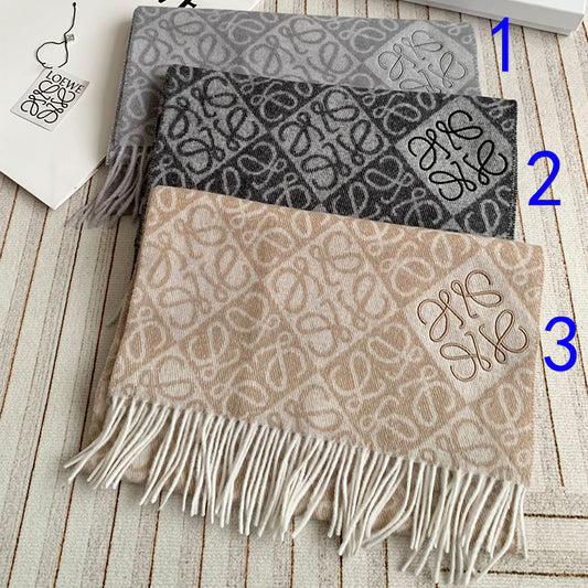 185ZA19WDE Stylish Winter Scarves