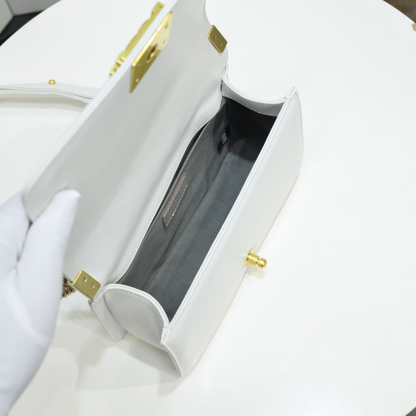 1XC413BDE Stylish leather bag