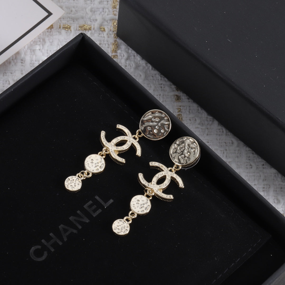 14C372EDE Stylish Earrings
