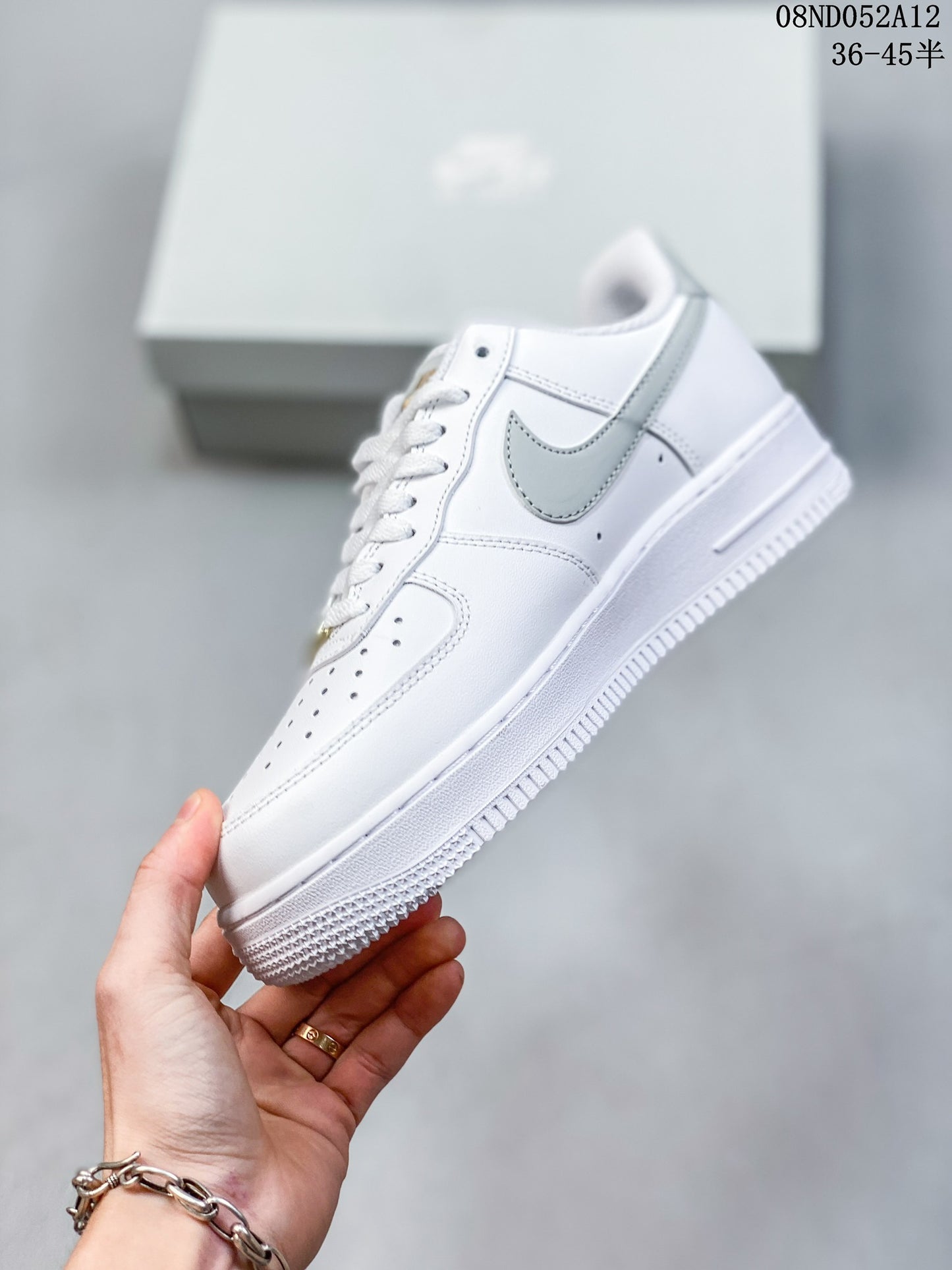 4YN34ZDE Stylish Sneakers (No Box, August-October Big Sale)