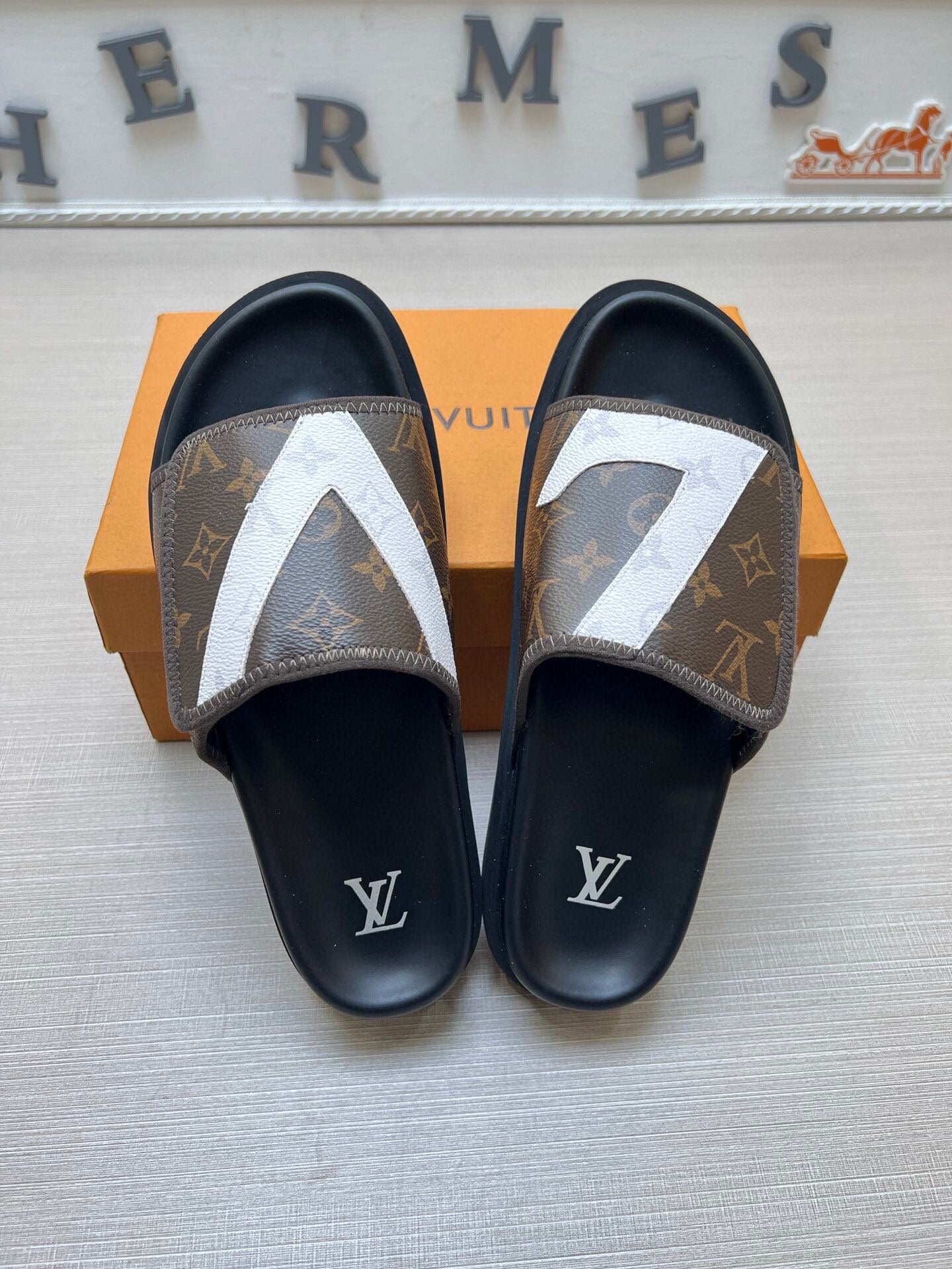 5WE251ZDE Stylish Slippers