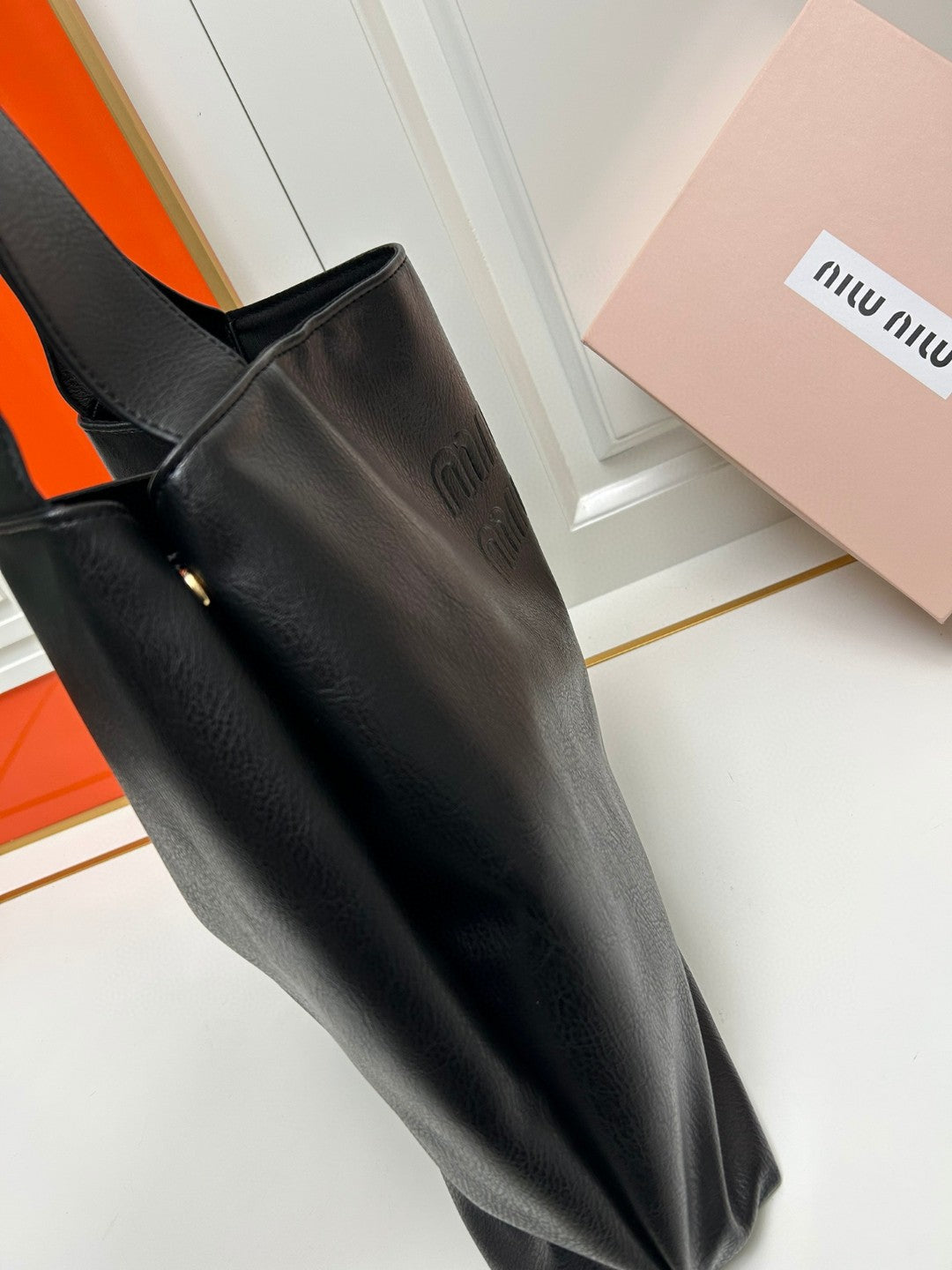 1XC379BDE Stylish leather bag 