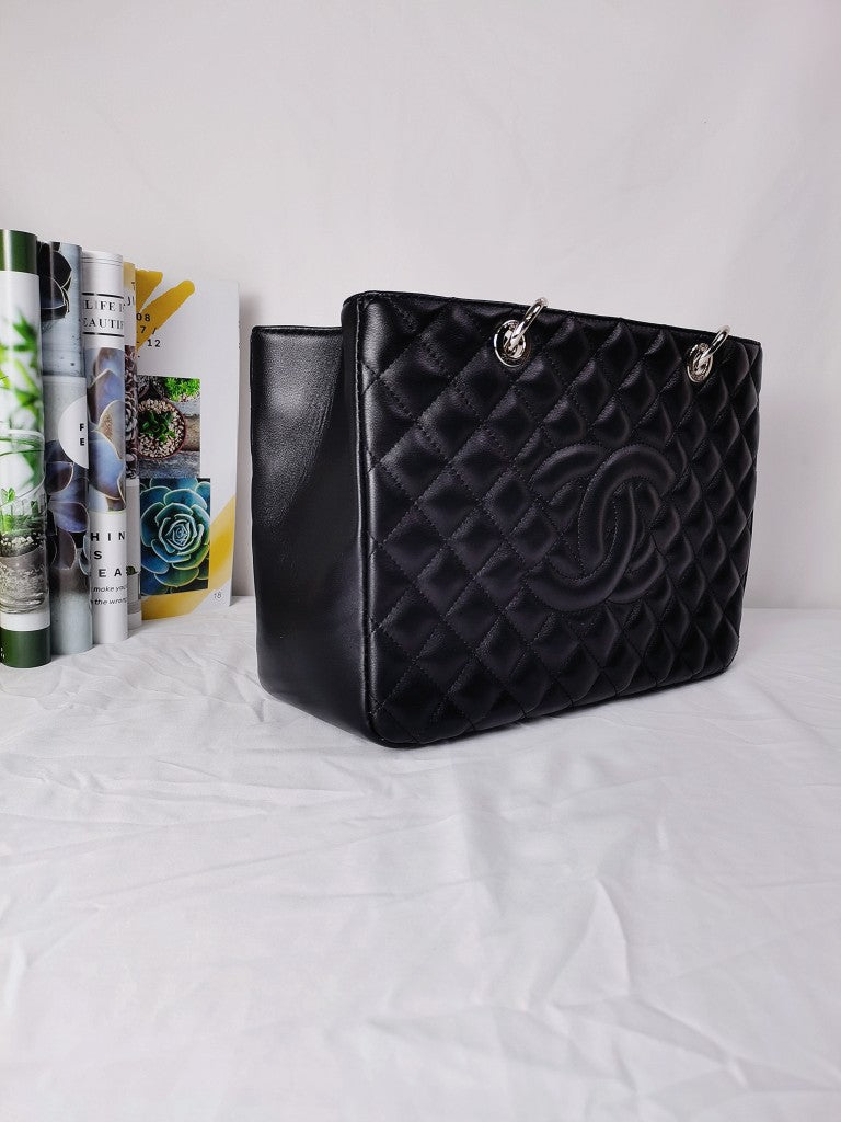 4XC20BDE Stylish leather bag 