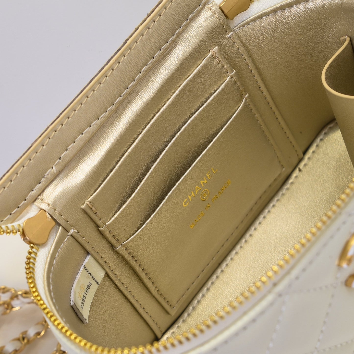 155XC32BDE Stylish leather bag