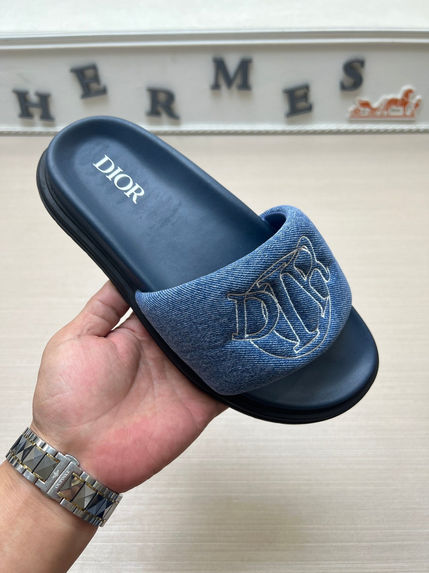 54D168ZDE Stylish leather slippers