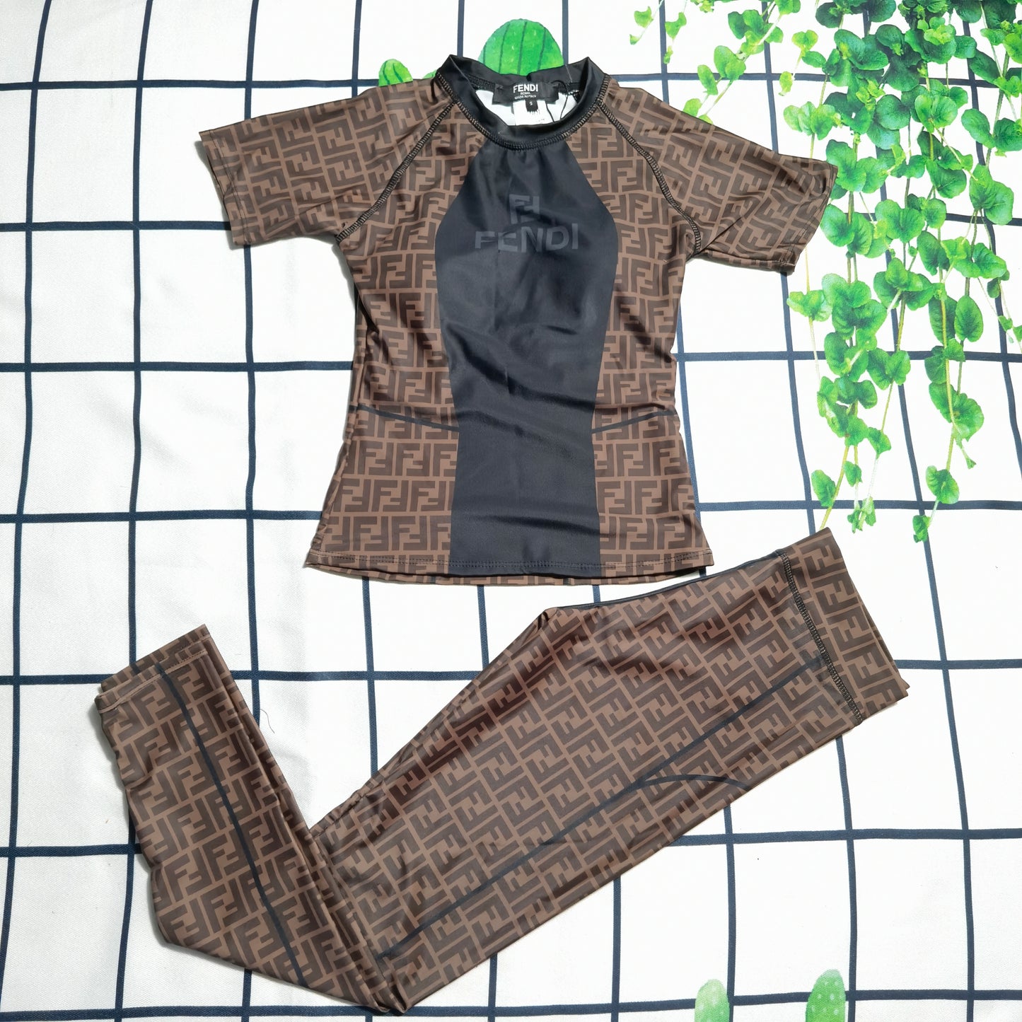 14F63YDE Stylish Long sleeve swimsuit