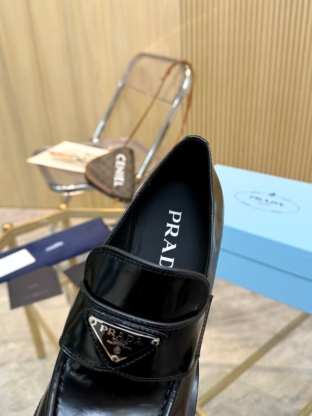 285ZPD63ZDE Stylish leather High heels