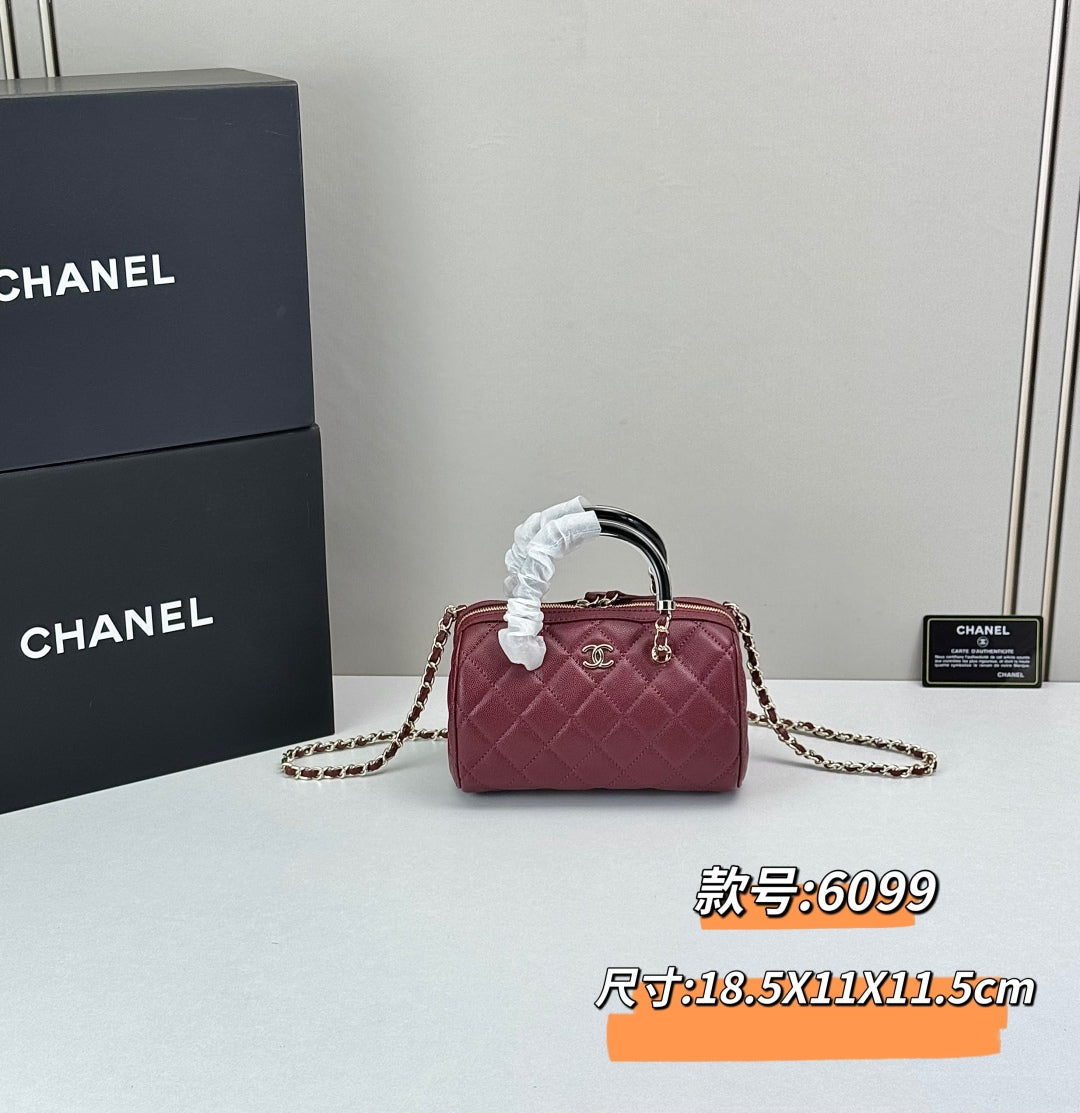 15RC55BDE Stylish leather bag
