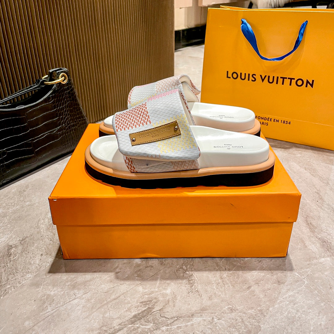 14E211ZDE Stylish Slippers