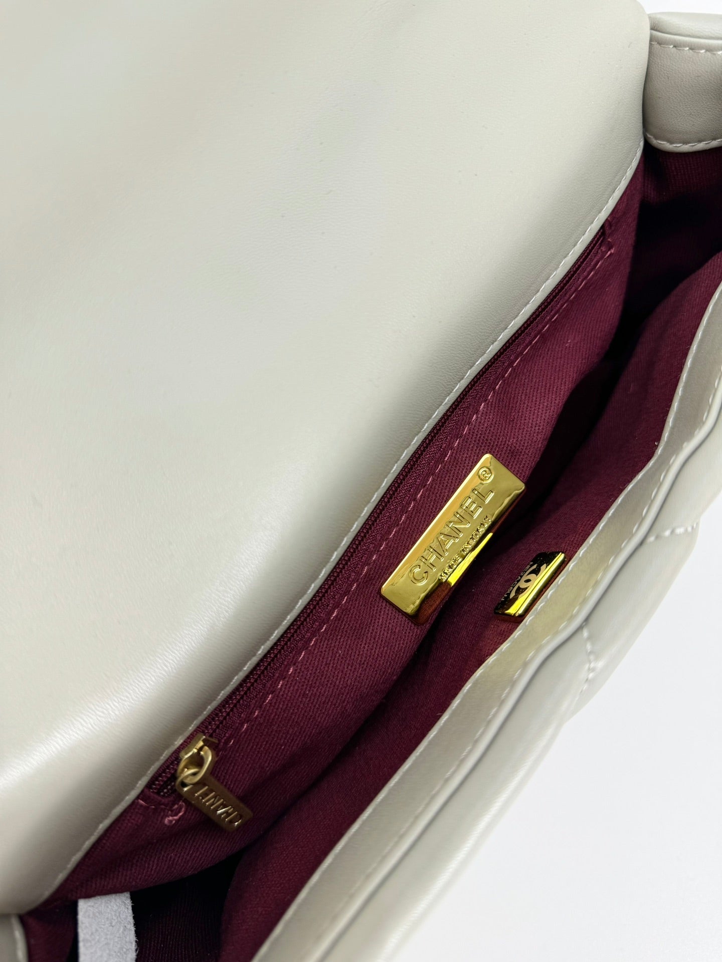 1WC85BDE Stylish leather bag