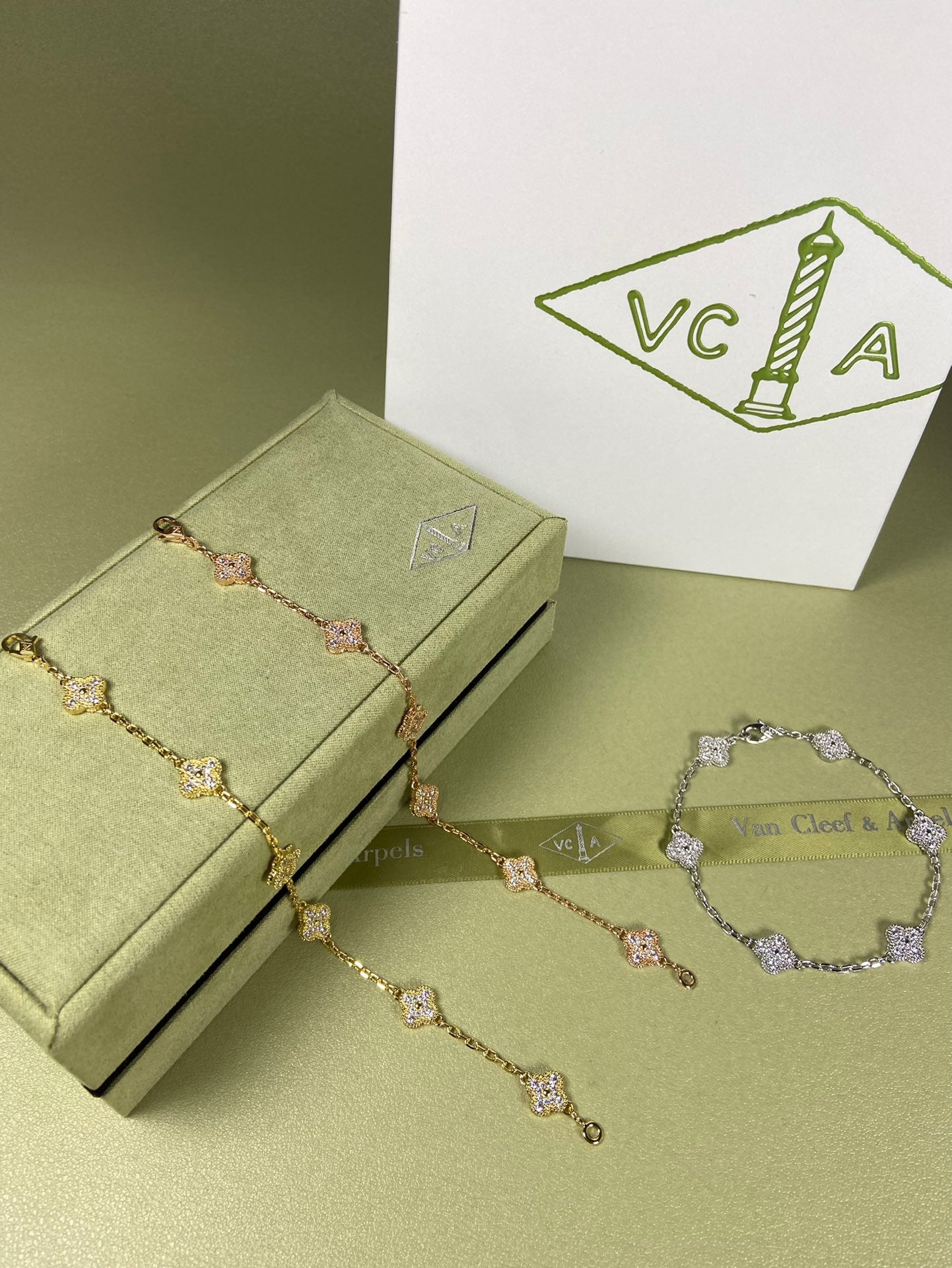 5XVA183KDE Stylishbracelets 6 flowers mini size 0.9cm flower