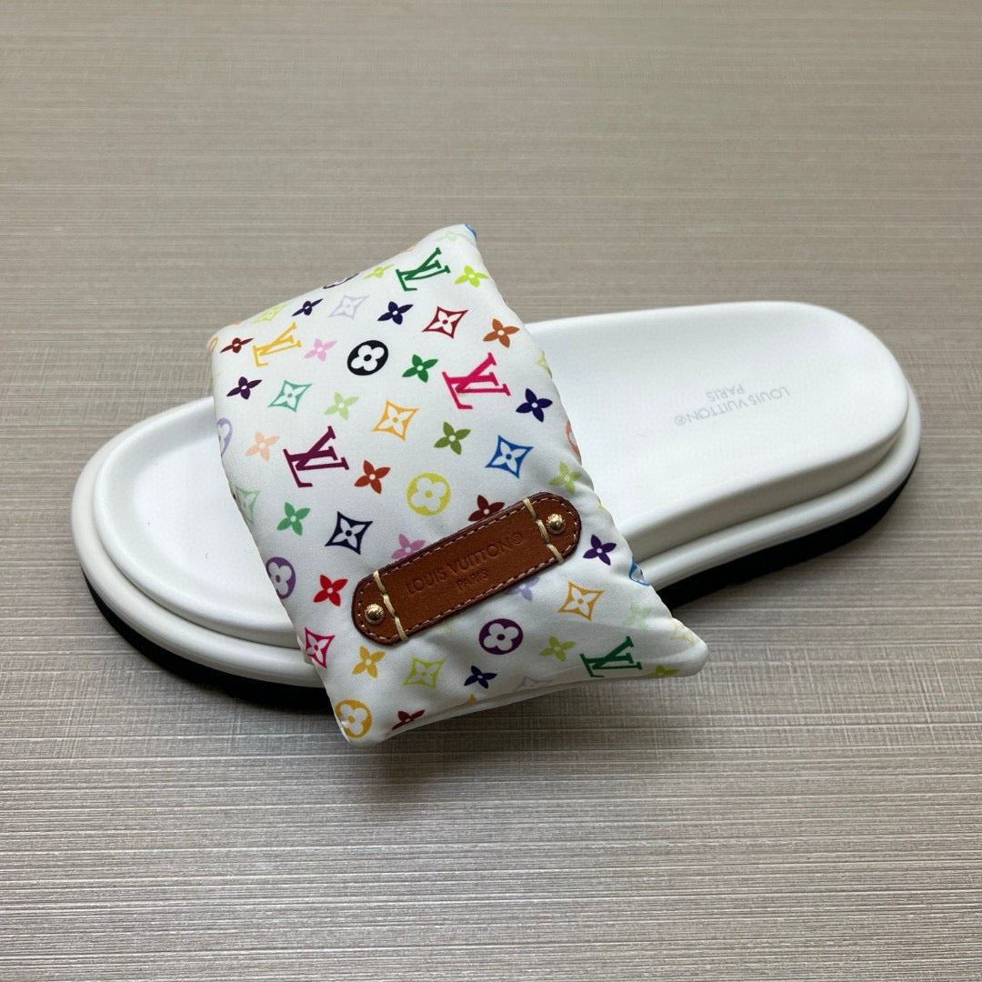 5QE6ZDE Stylish Slippers