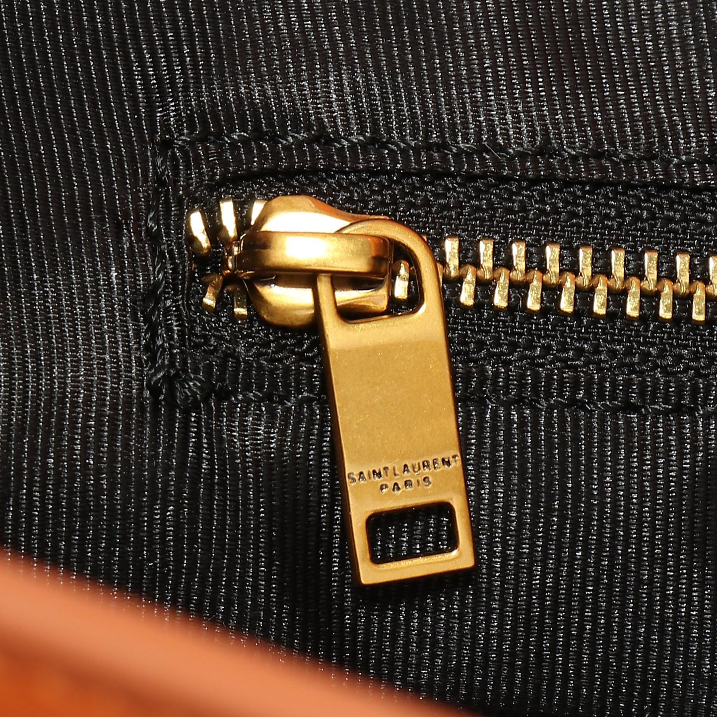 1XSL75BDE Stylish leather bag