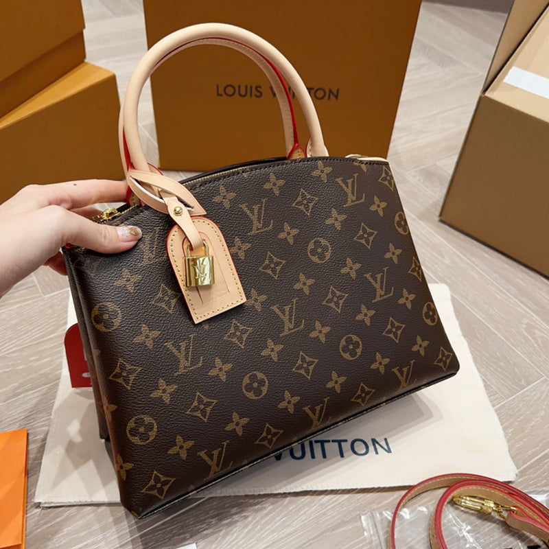 6XE196BDE Stylish leather bag 