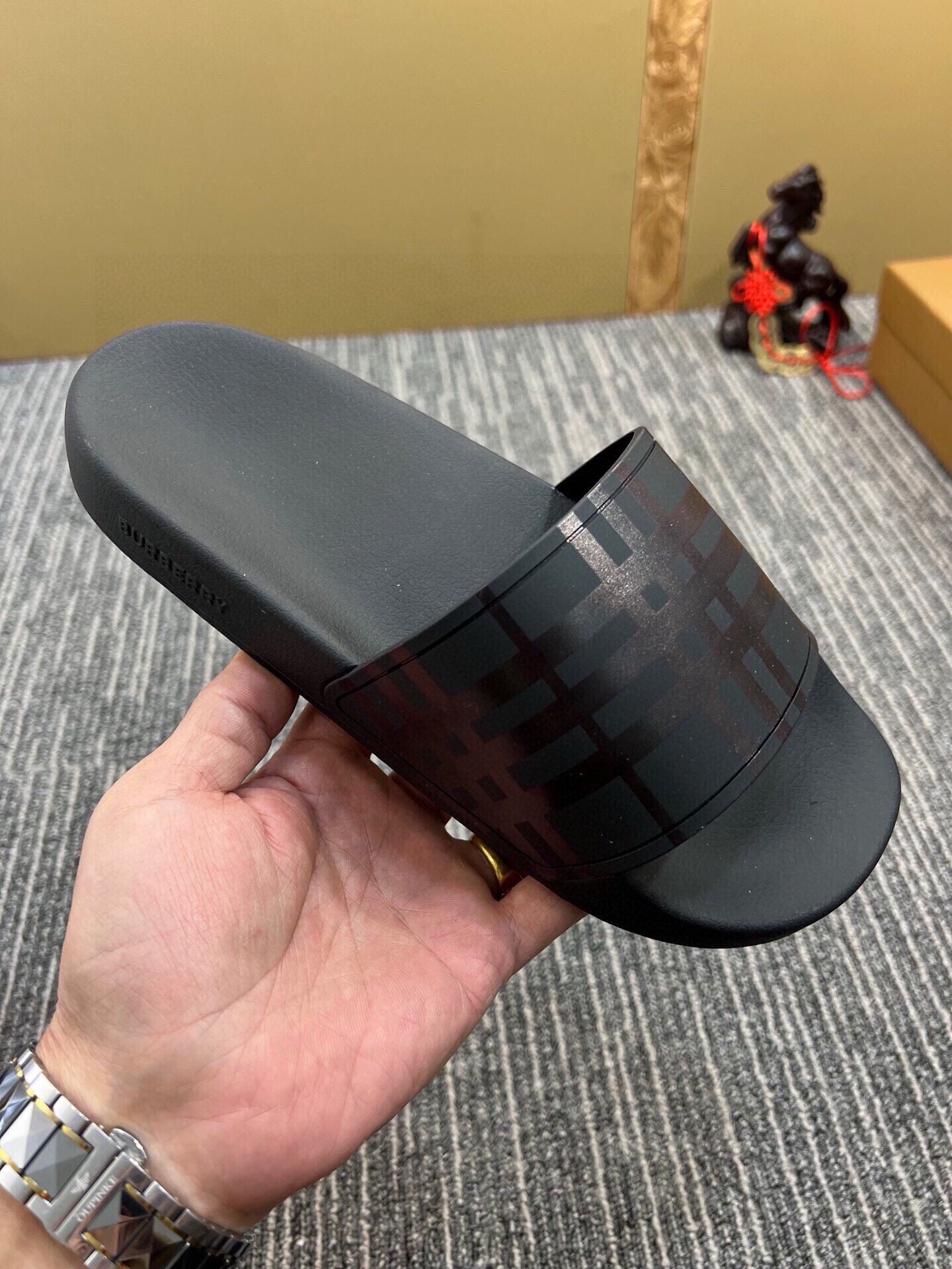 535ZR257ZDE Stylish Slippers