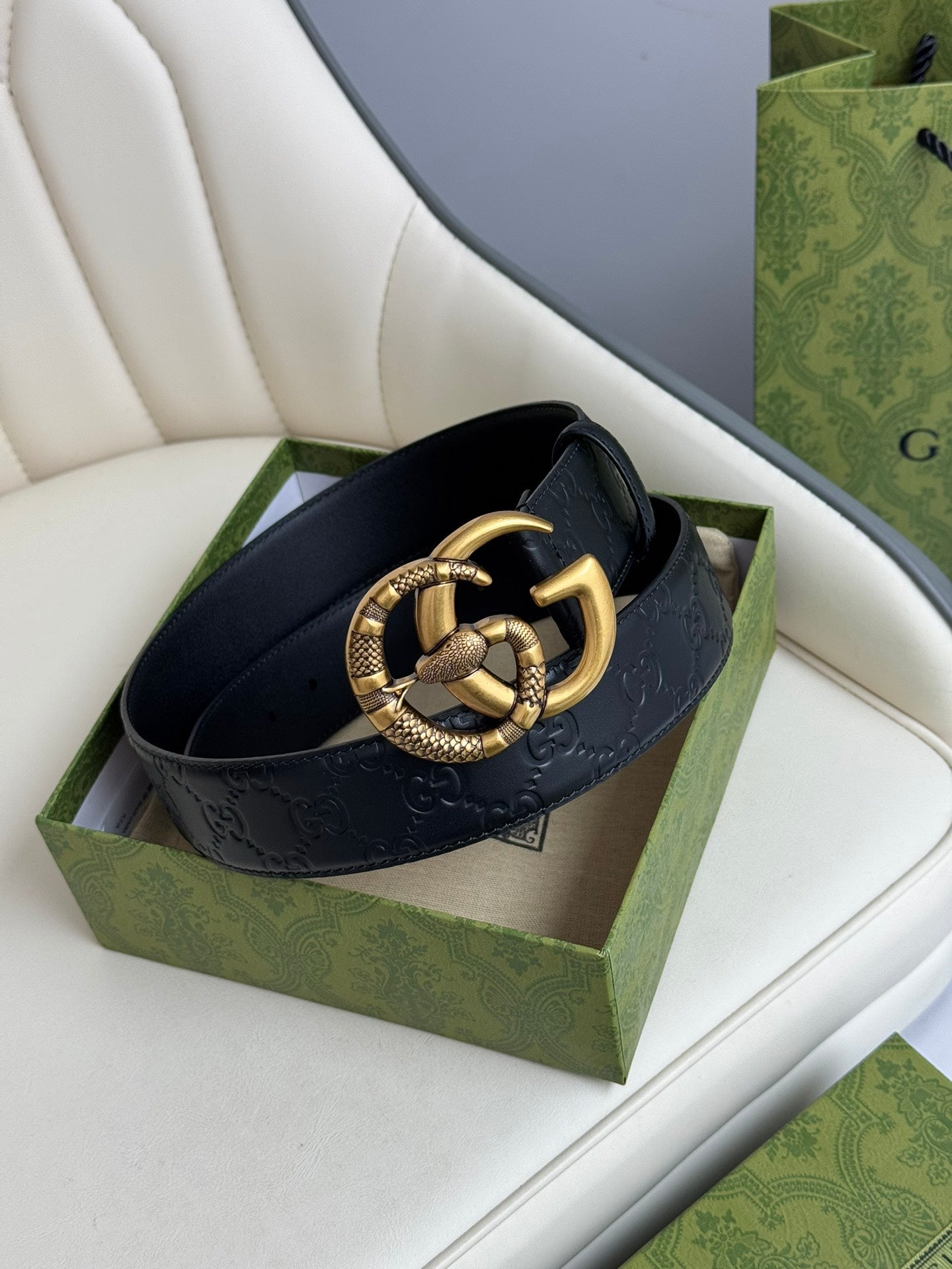 155RB240PDE Stylish  High quality belt With full package