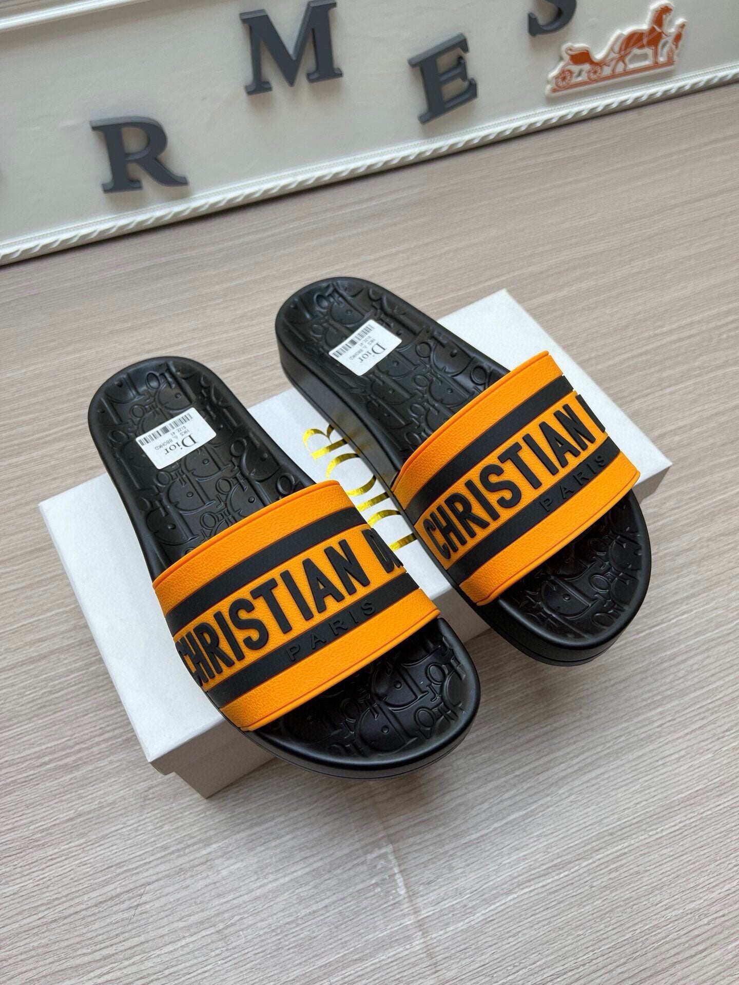 5LD212ZDE Stylish Slippers