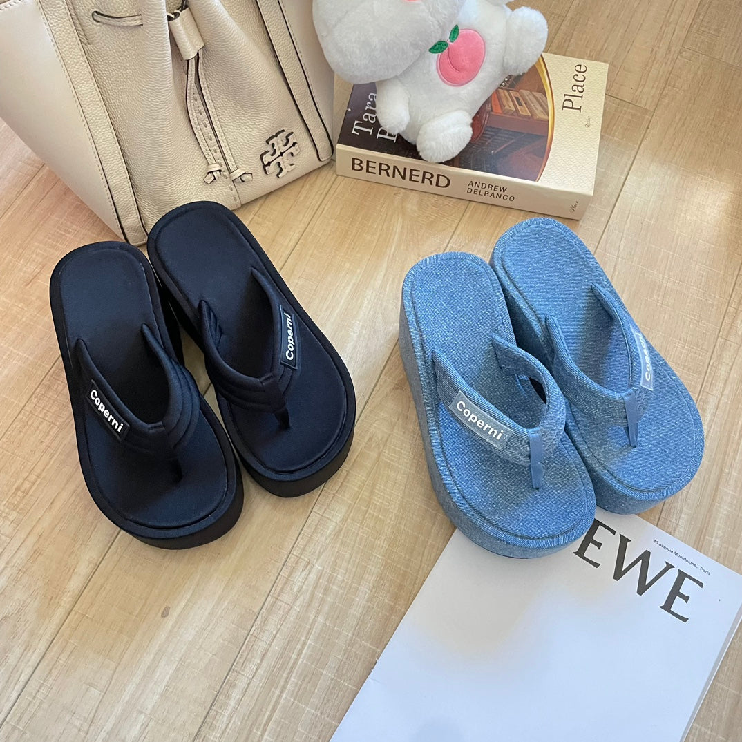 14A92ZDE Stylish Slippers