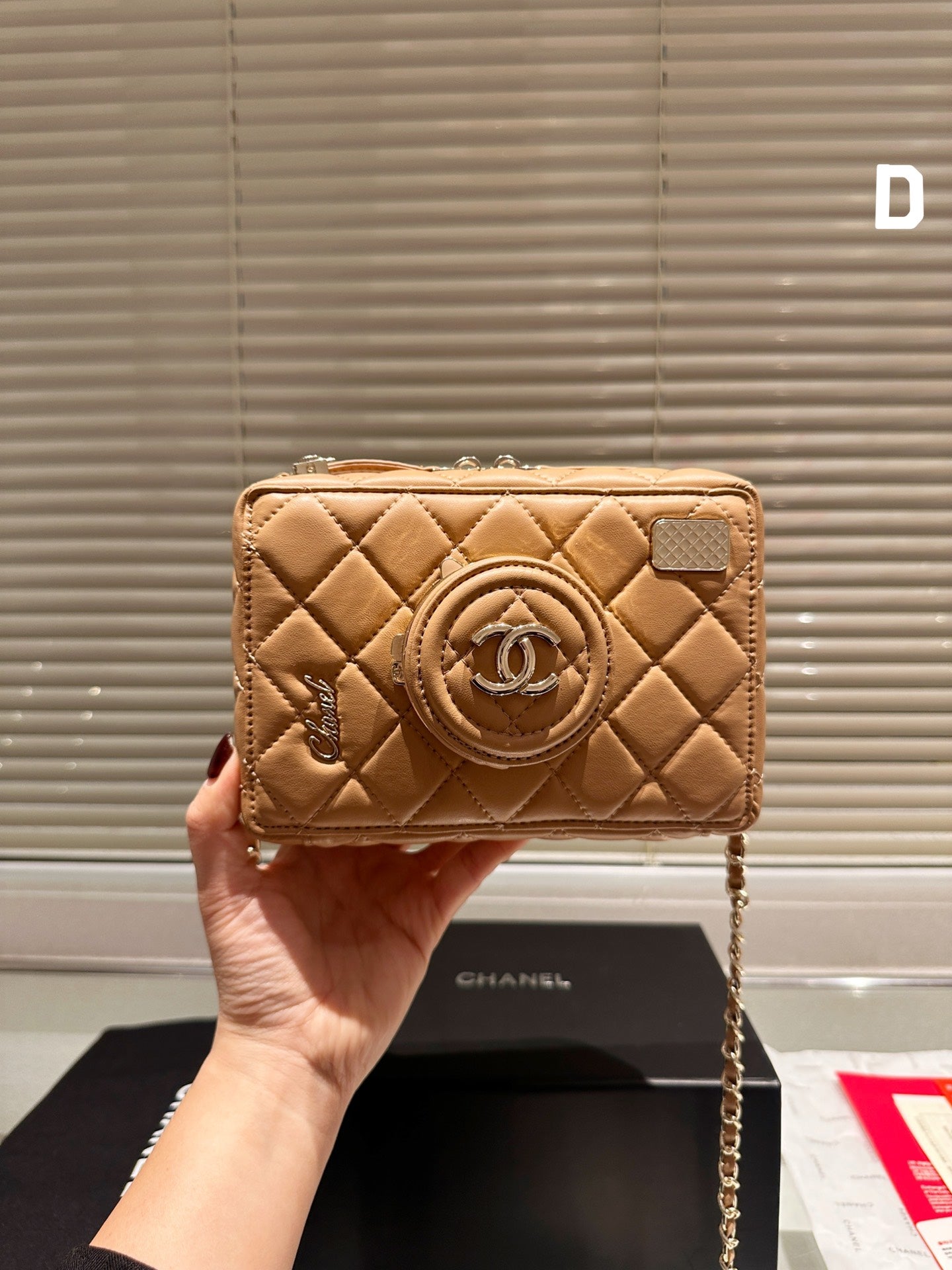 6XC420BDE Stylish Camera Bag