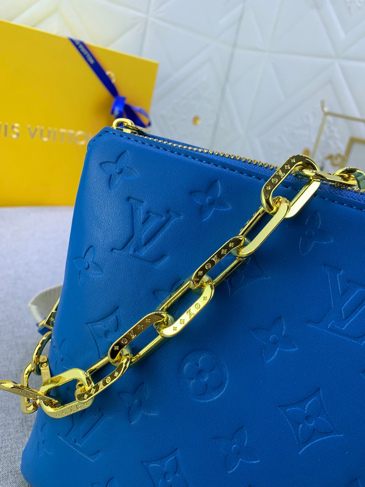 2XE40BDE Stylish leather bag 