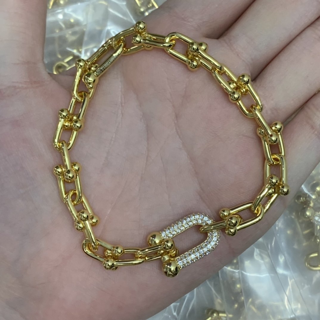 8XT31XDE Stylish  Earring Bracelets Necklaces