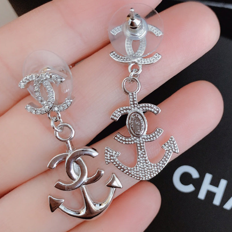 14C86EDE Stylish Earrings