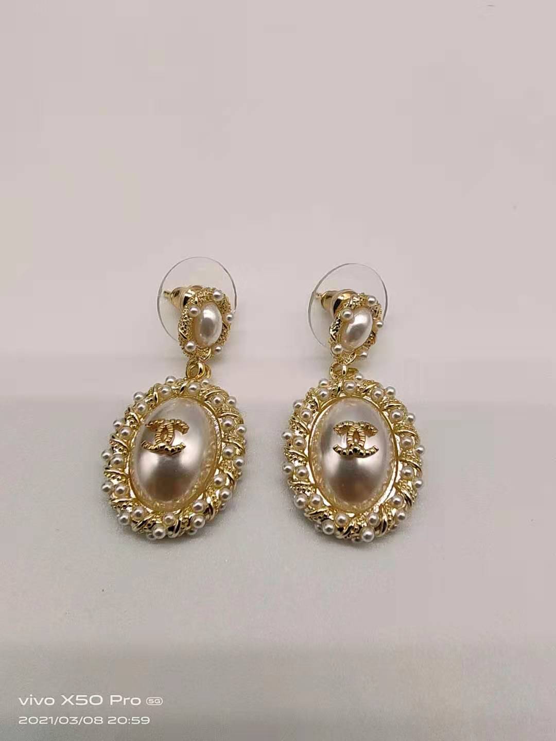 14C77EDE Stylish Earrings