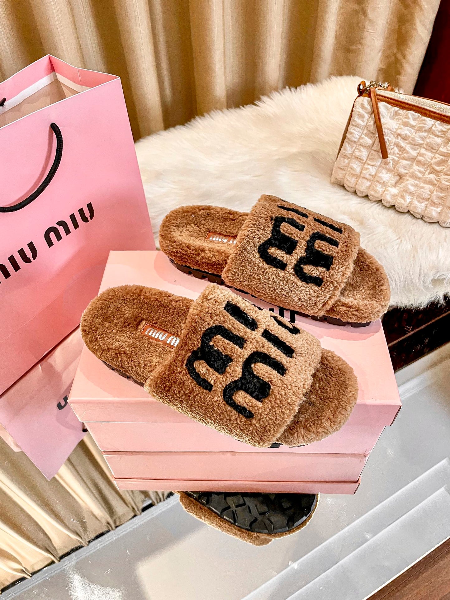 1JA25ZDE Stylish Slippers