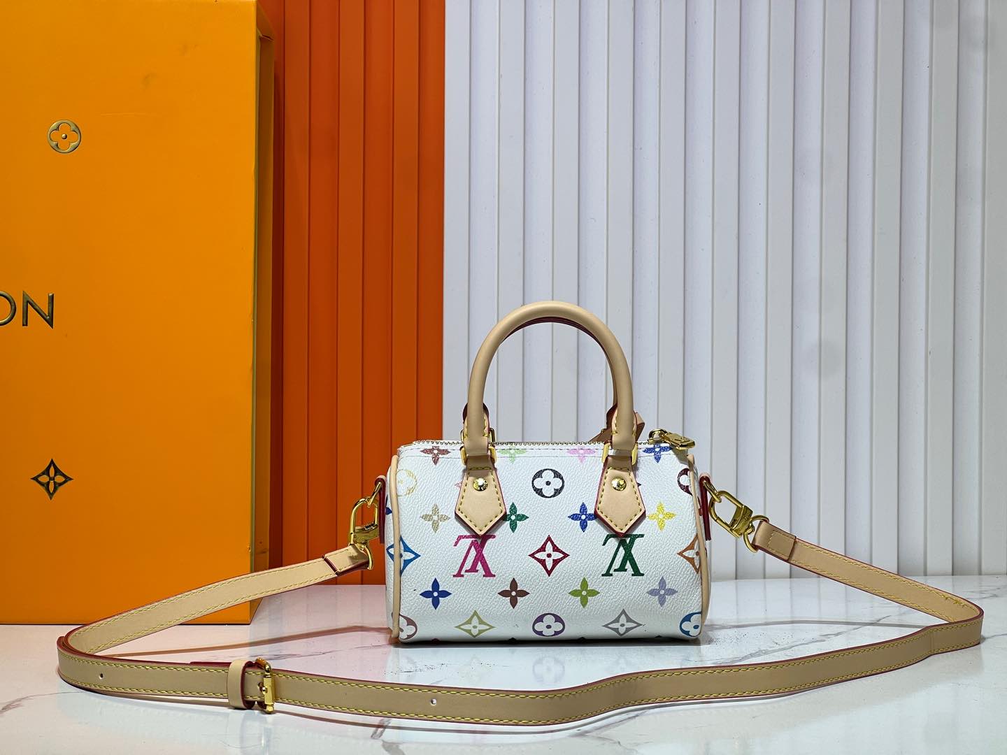 1WE99BDE Stylish leather bag