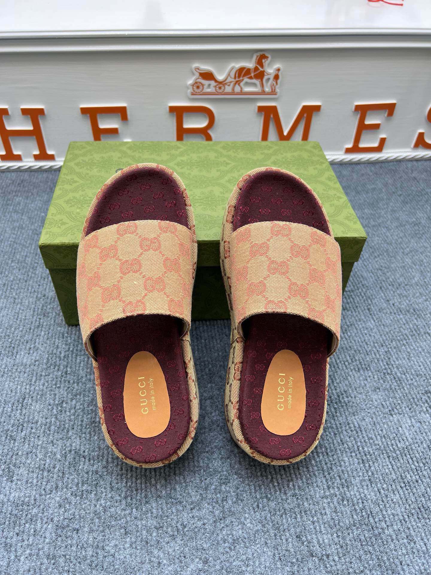 54B122ZDE Stylish slippers  Sole thickness 5.5cm