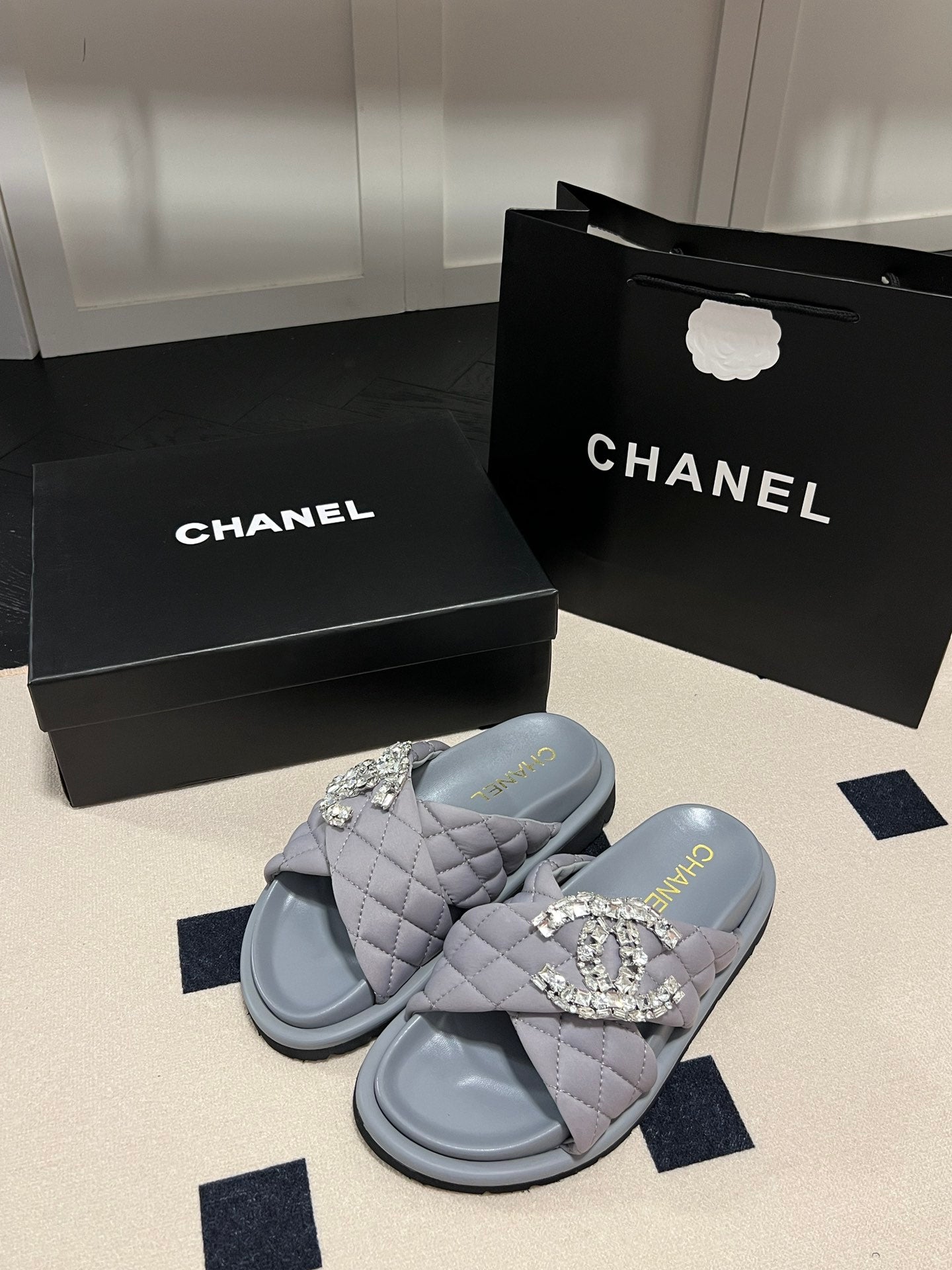 14C94ZDE Stylish Slippers