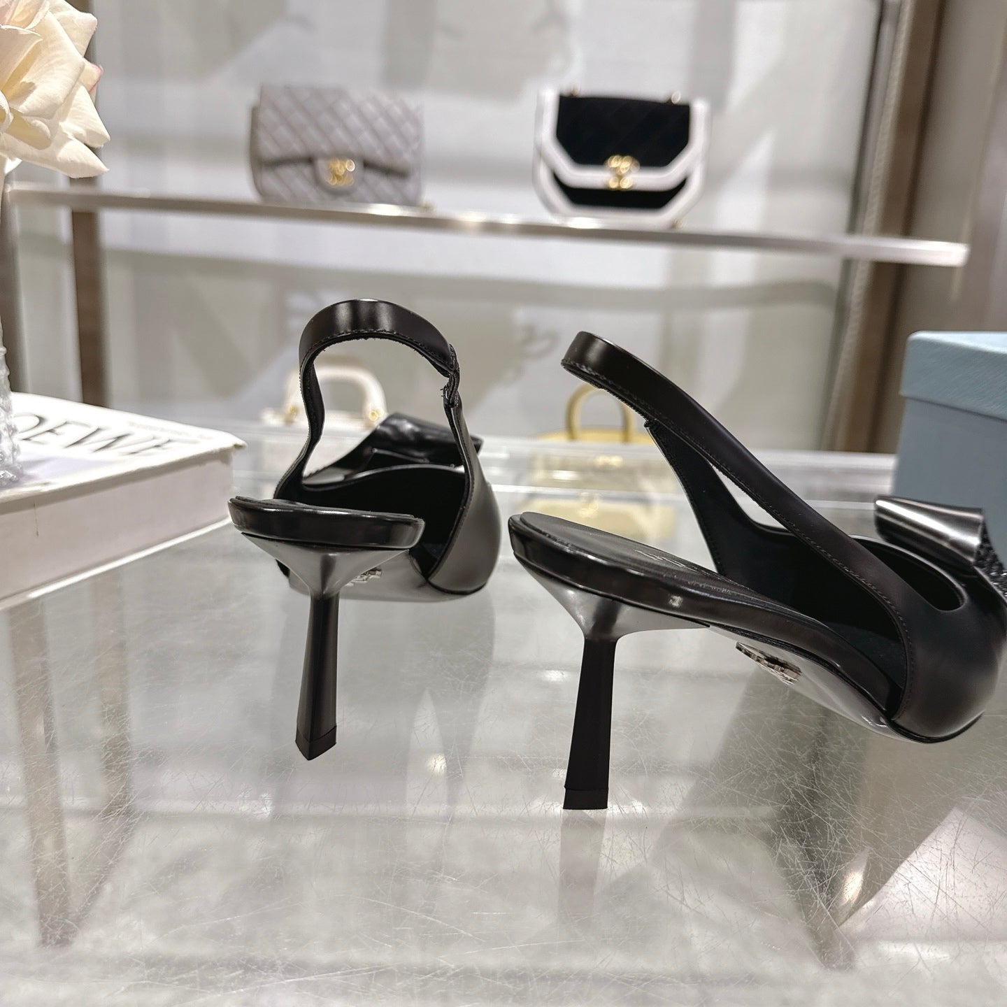 255QP41ZDE Stylish leather High heels