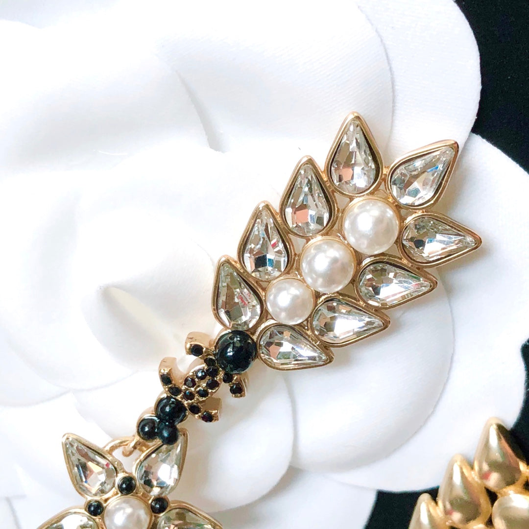 14C61EDE Stylish Earrings