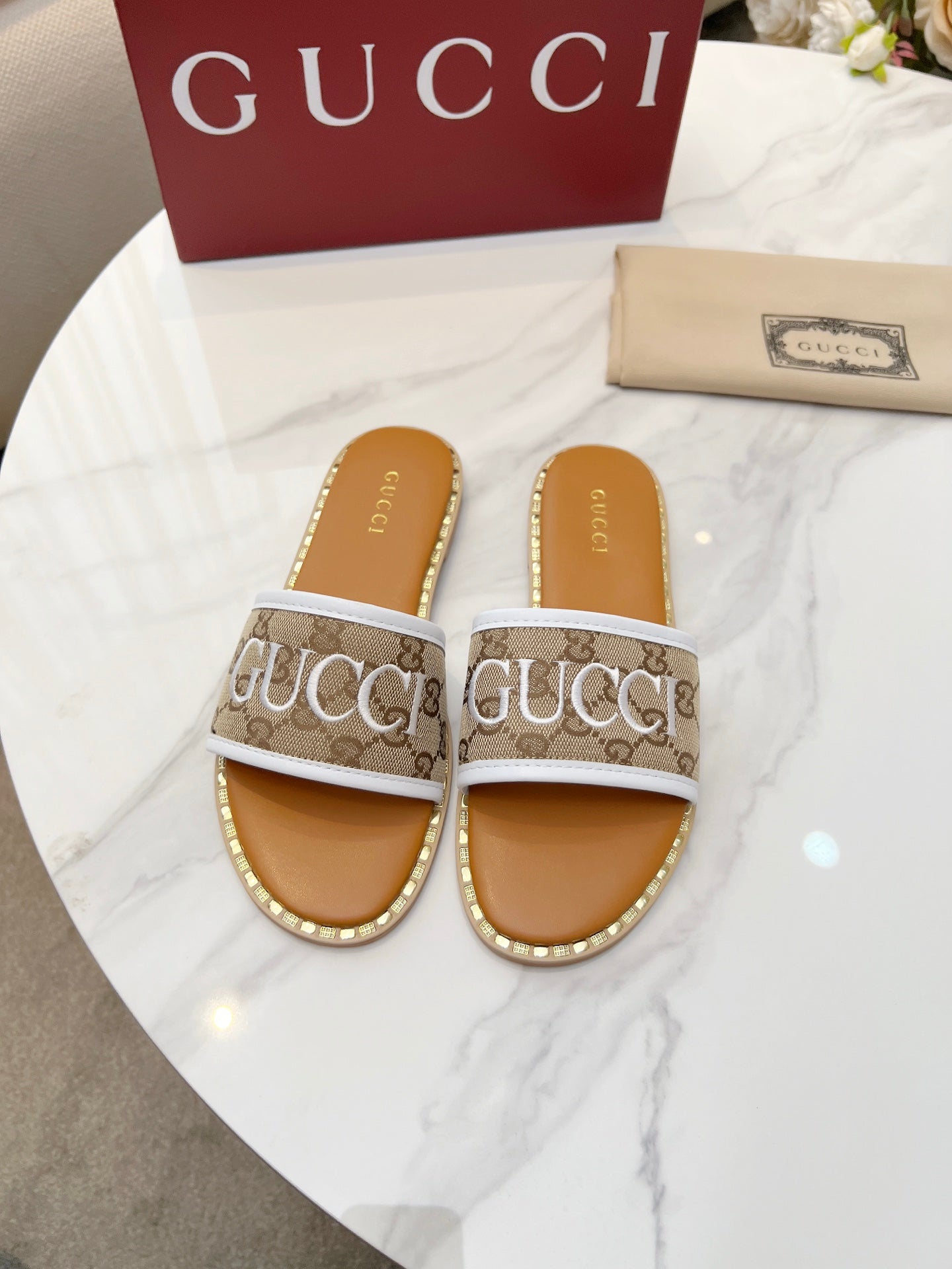 255QB29ZDE Stylish leather Slippers