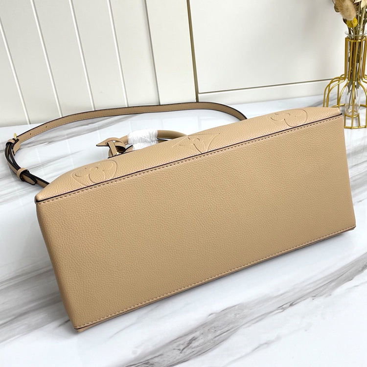 1E059BDE Stylish leather bag 