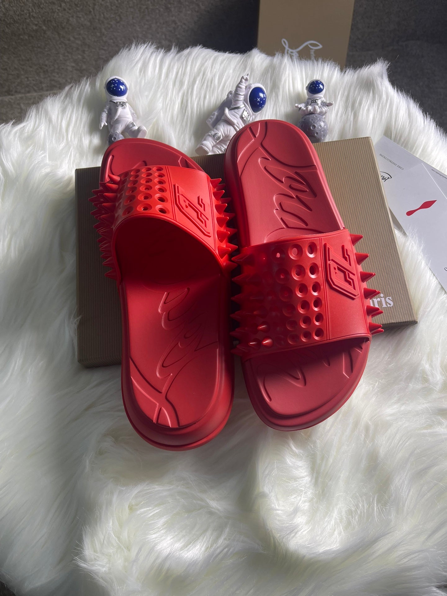 J4A22ZDE Stylish Slippers