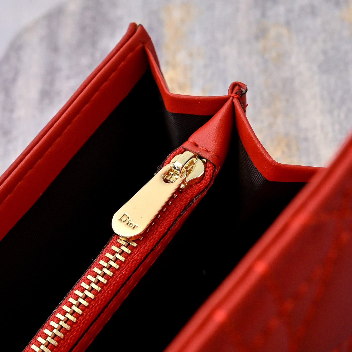 15RD89BDE Stylish leather bag