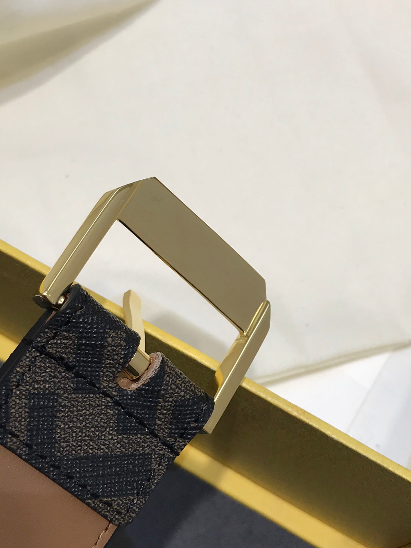 14F78PDE Stylish  High quality belt With full package