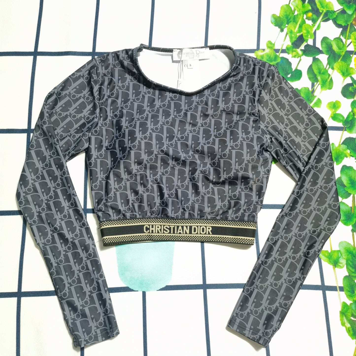 14D91YDE Stylish Long sleeve swimsuit