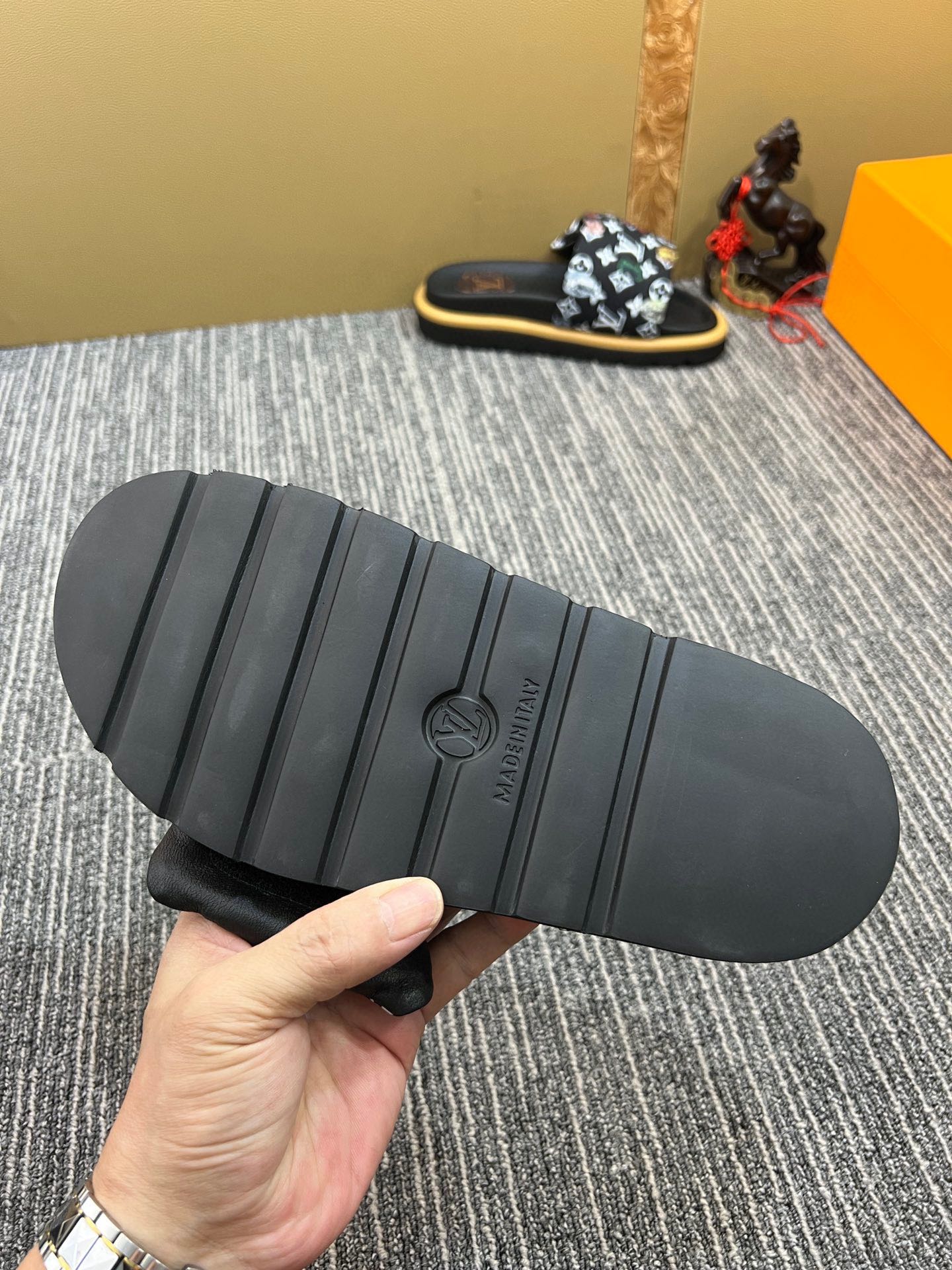 5XF120ZDE Stylish leather quality Slippers