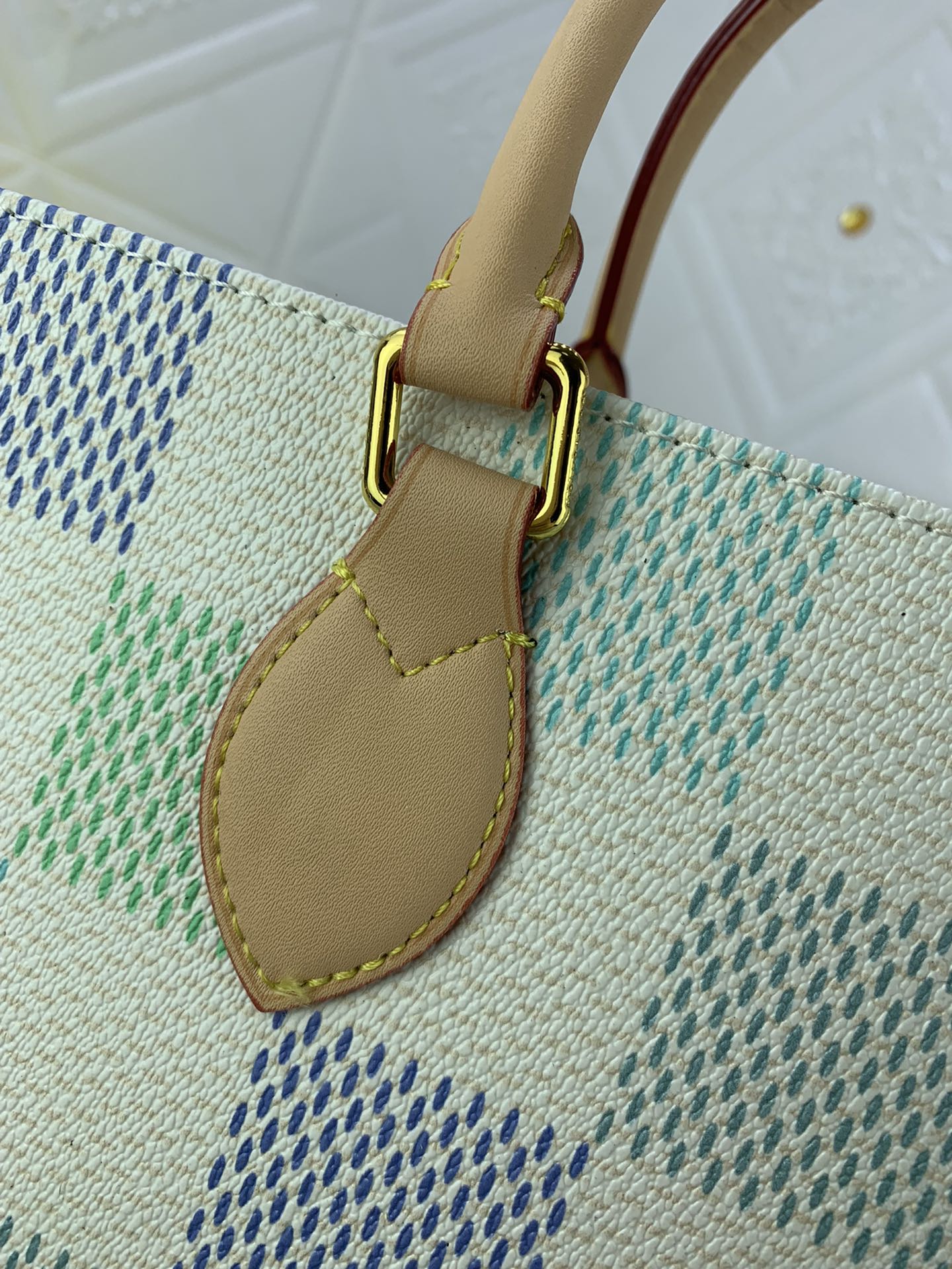 2XE345BDE Stylish leather bag 