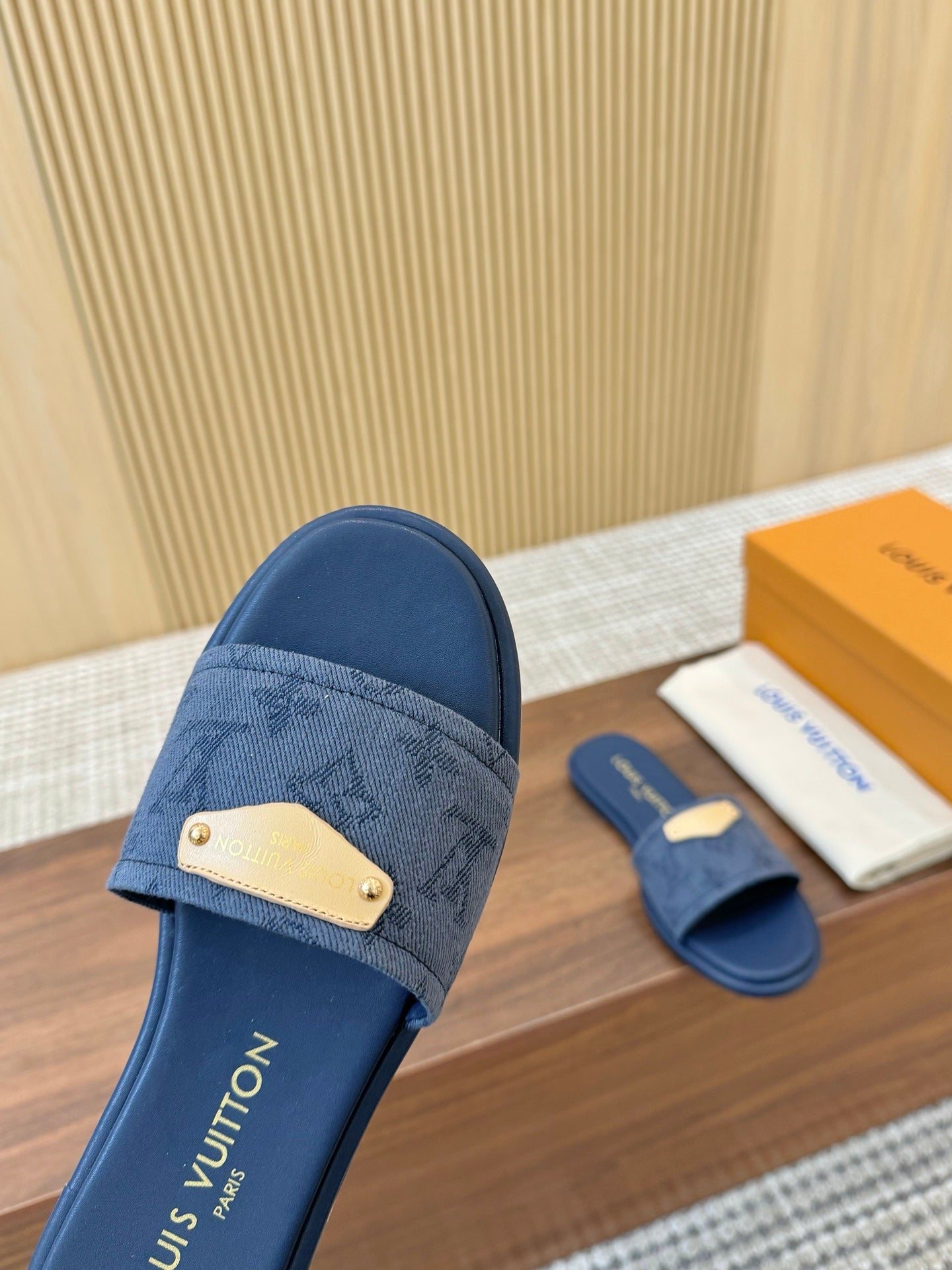 245RE3ZDE Stylish leather shoes 