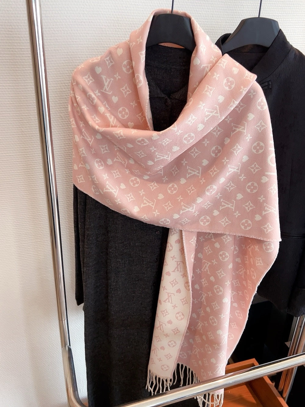 185ZE8WDE Stylish Winter Scarves