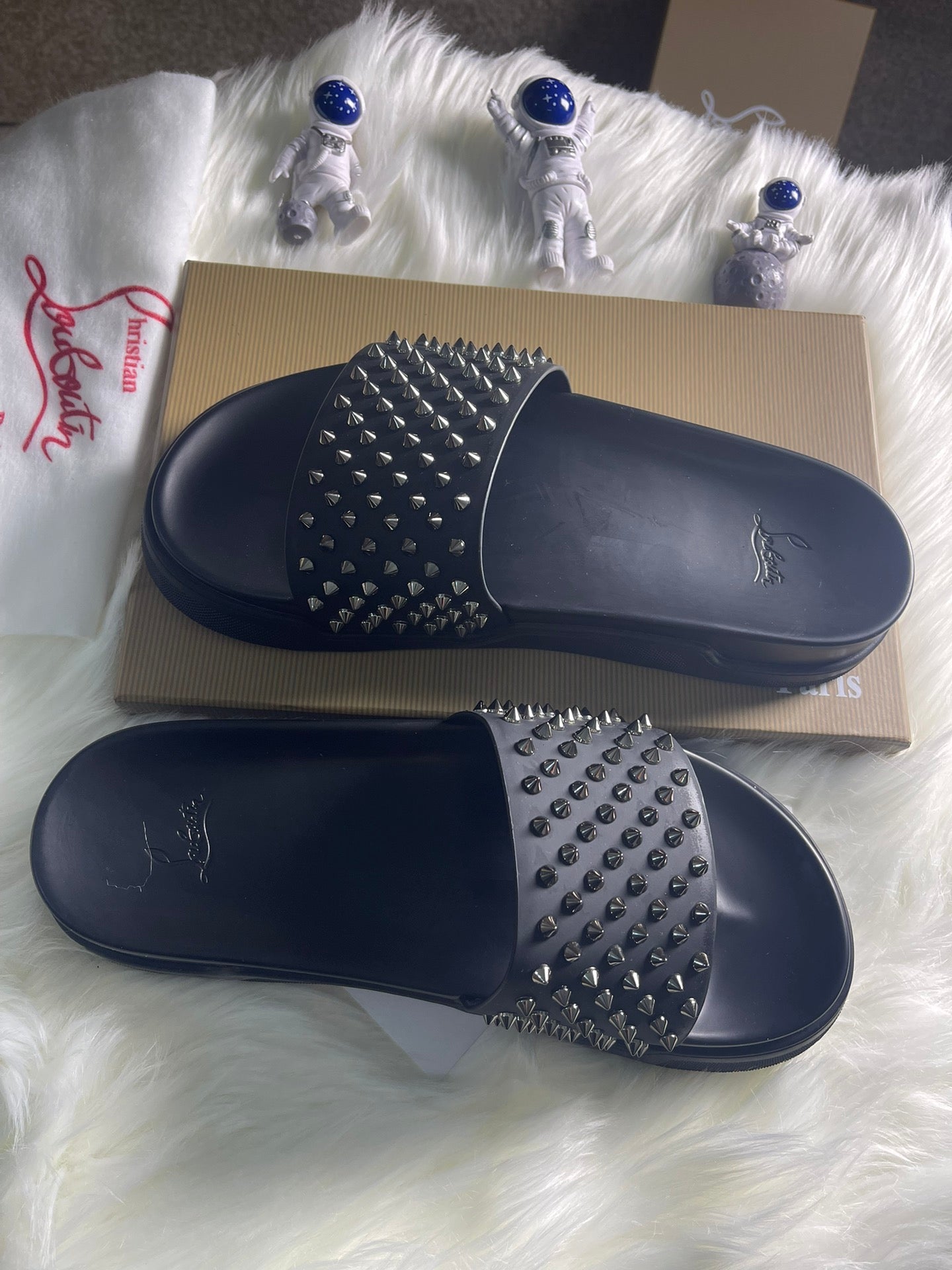 J4A26ZDE Stylish Slippers