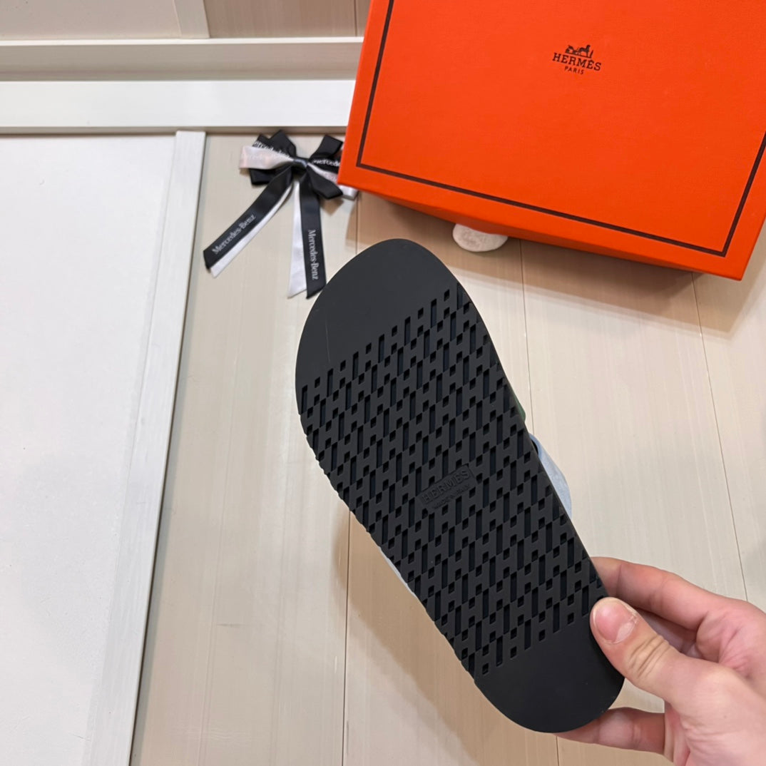 14H207ZDE Stylish Slippers