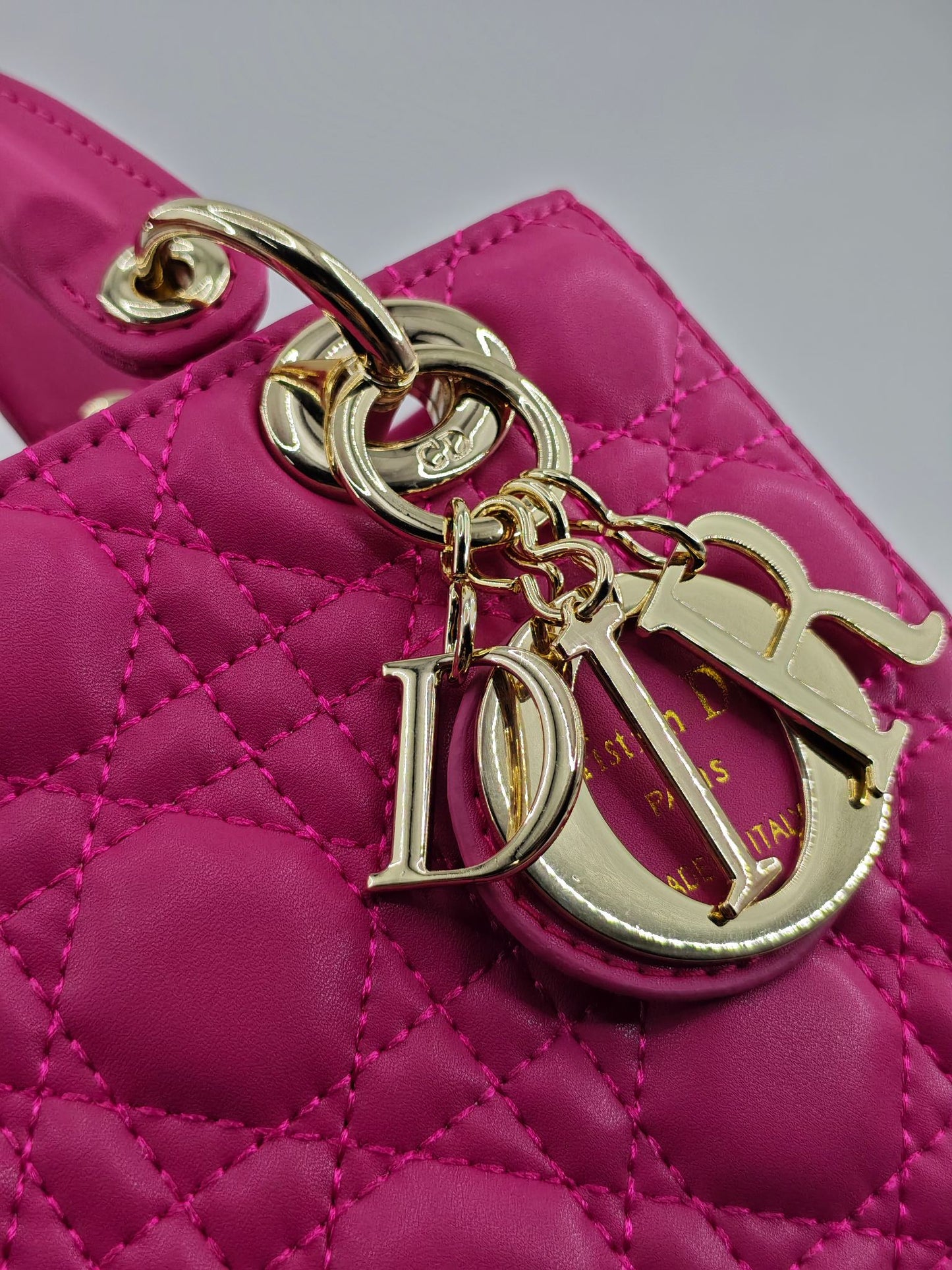 15RD60BDE Stylish leather bag