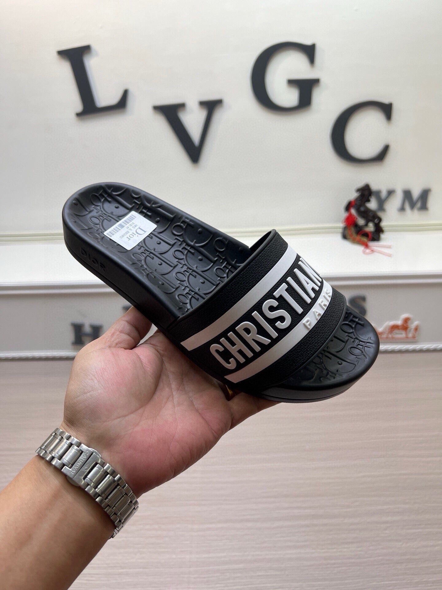 5LD212ZDE Stylish Slippers