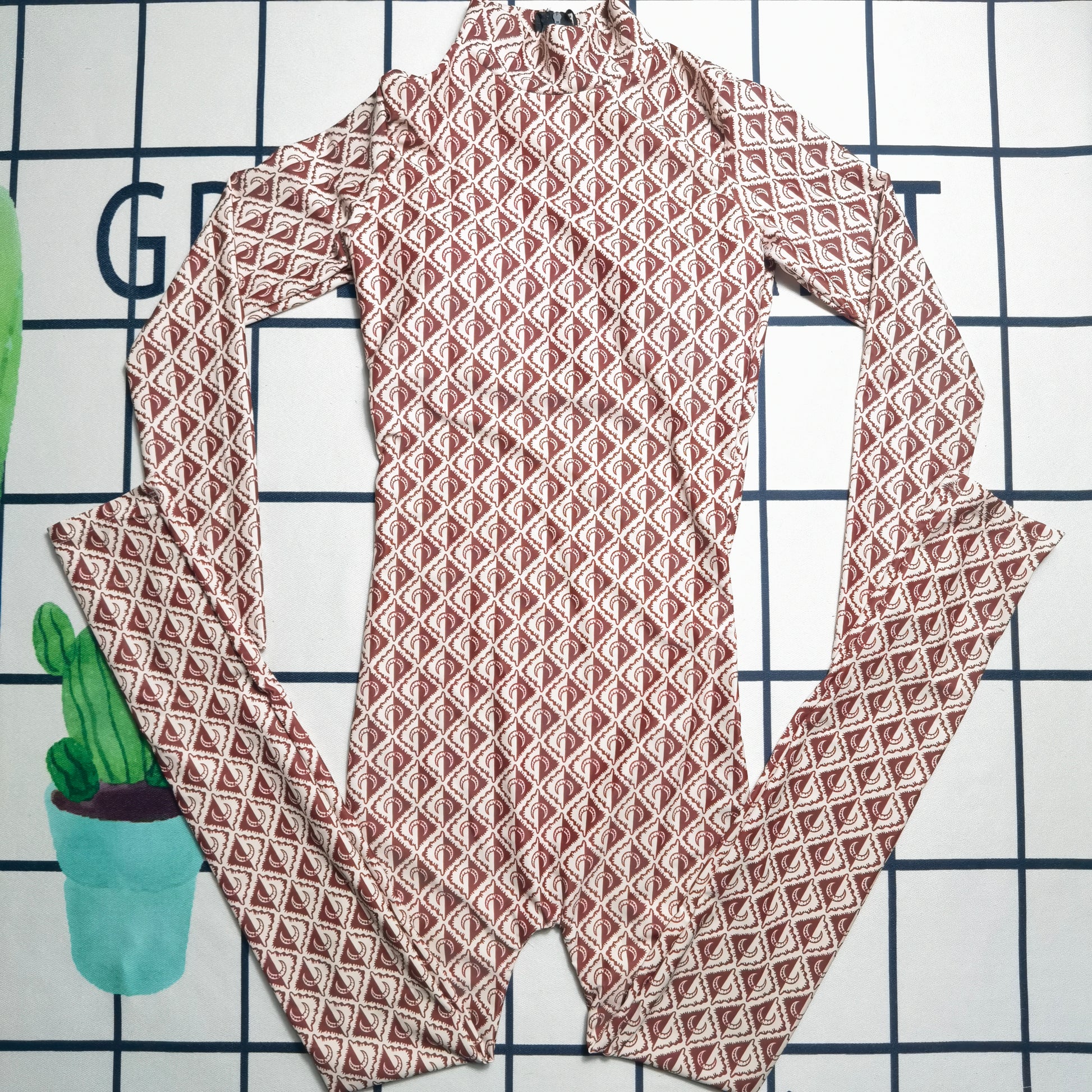 14A138YDE Stylish Long sleeve swimsuit