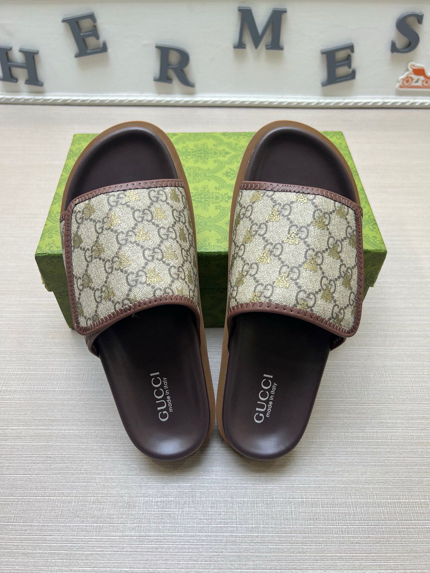 5WB240ZDE Stylish Slippers